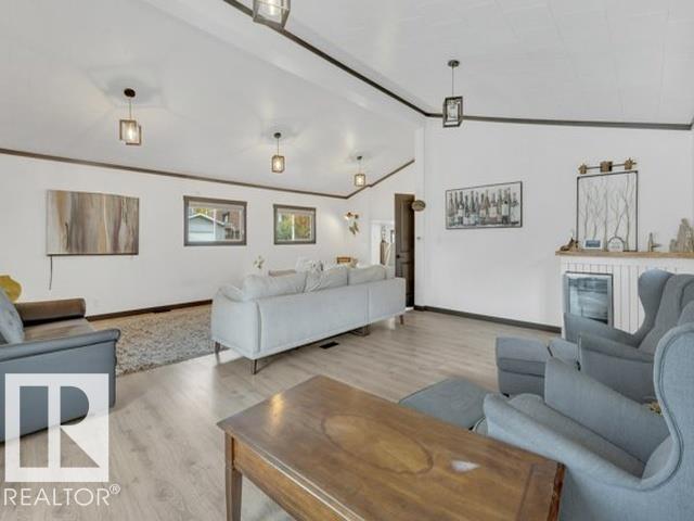 Additional image 5 of 3602 50th Avenue, Sylvan Lake, AB, T4S1B2
