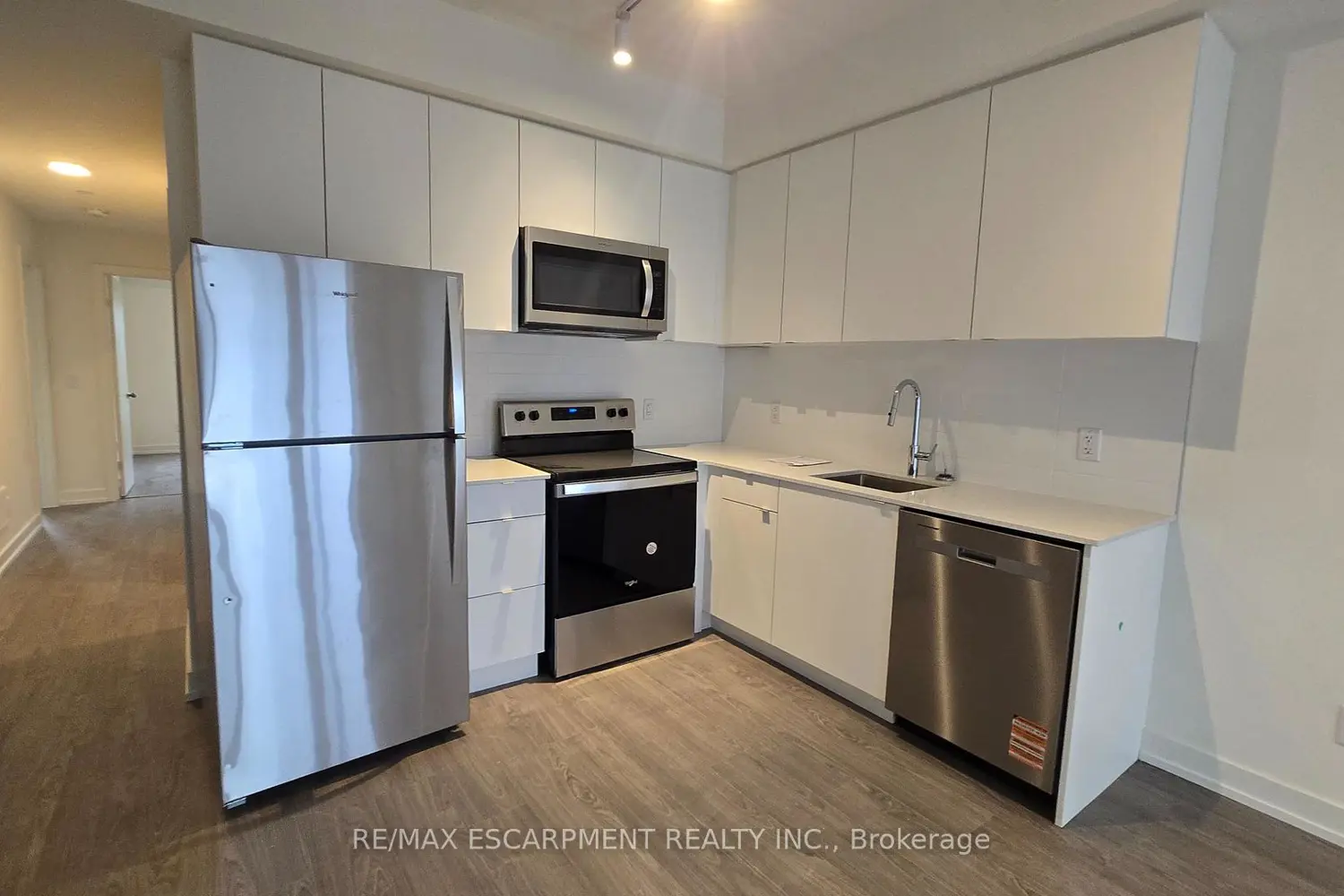 Additional image 6 of 16 Melbourne Avenue 210B