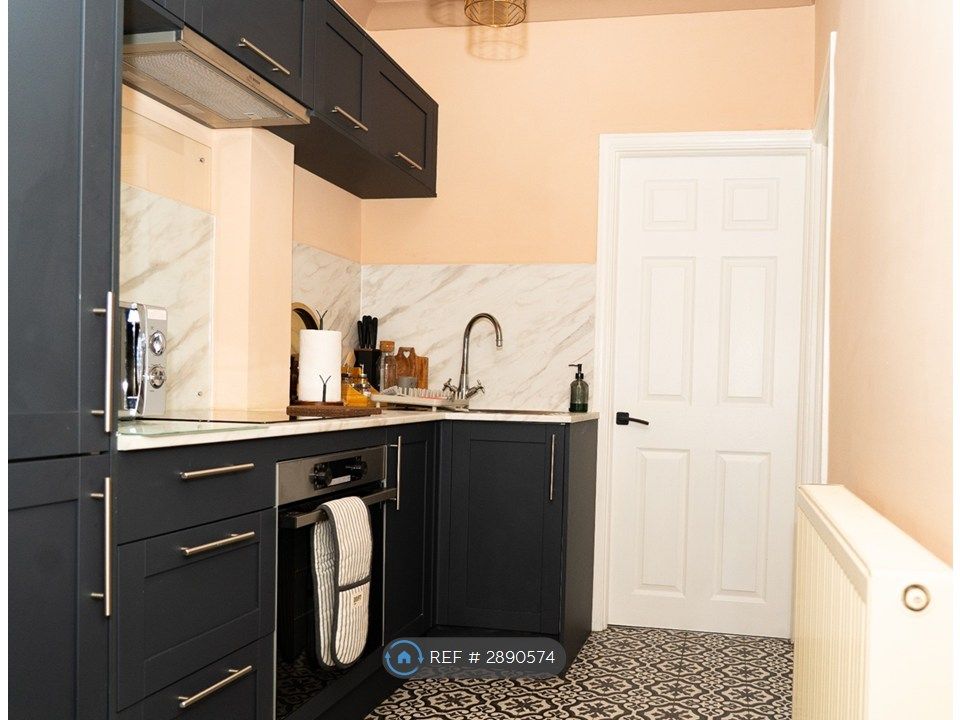 Additional image 8 of 2 bed flat to rentStation Lane, Hornchurch RM12