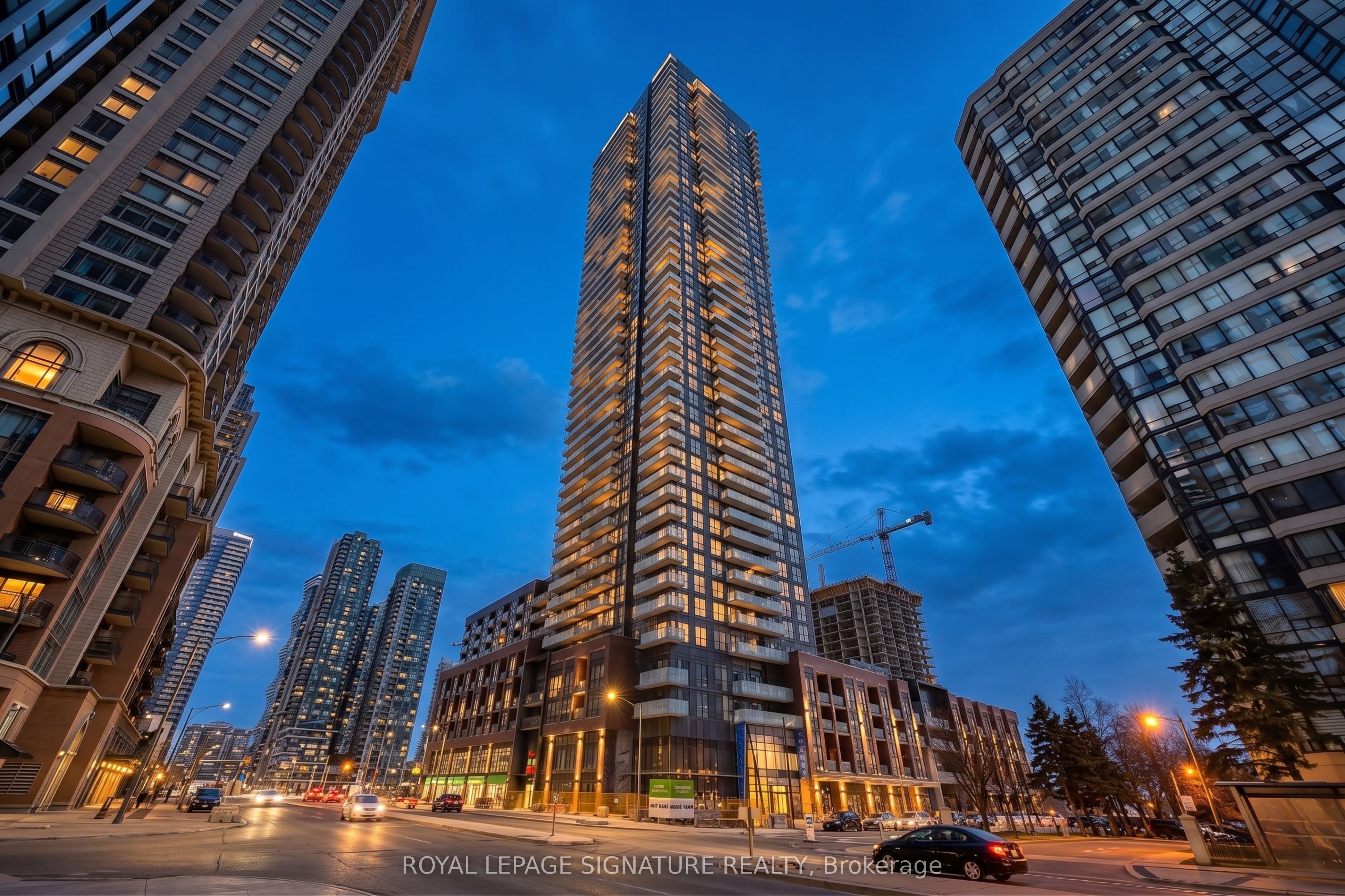 4605-430 Square One Drive, Mississauga, ON, L5B 3Y1