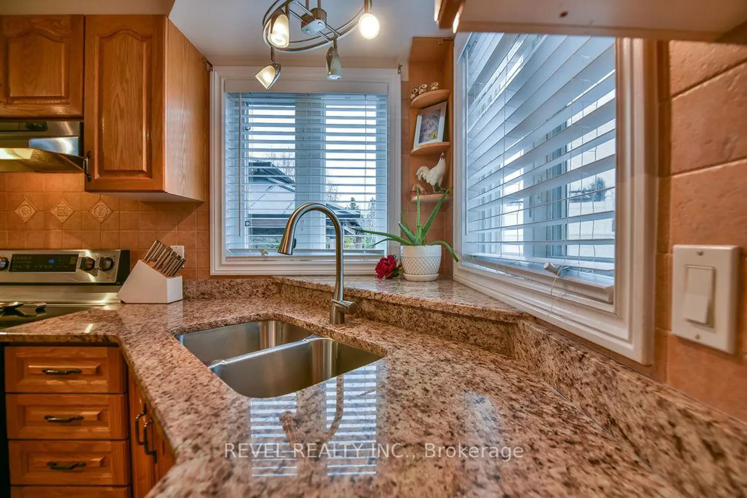 Additional image 2 of 800 Lavigne Boulevard