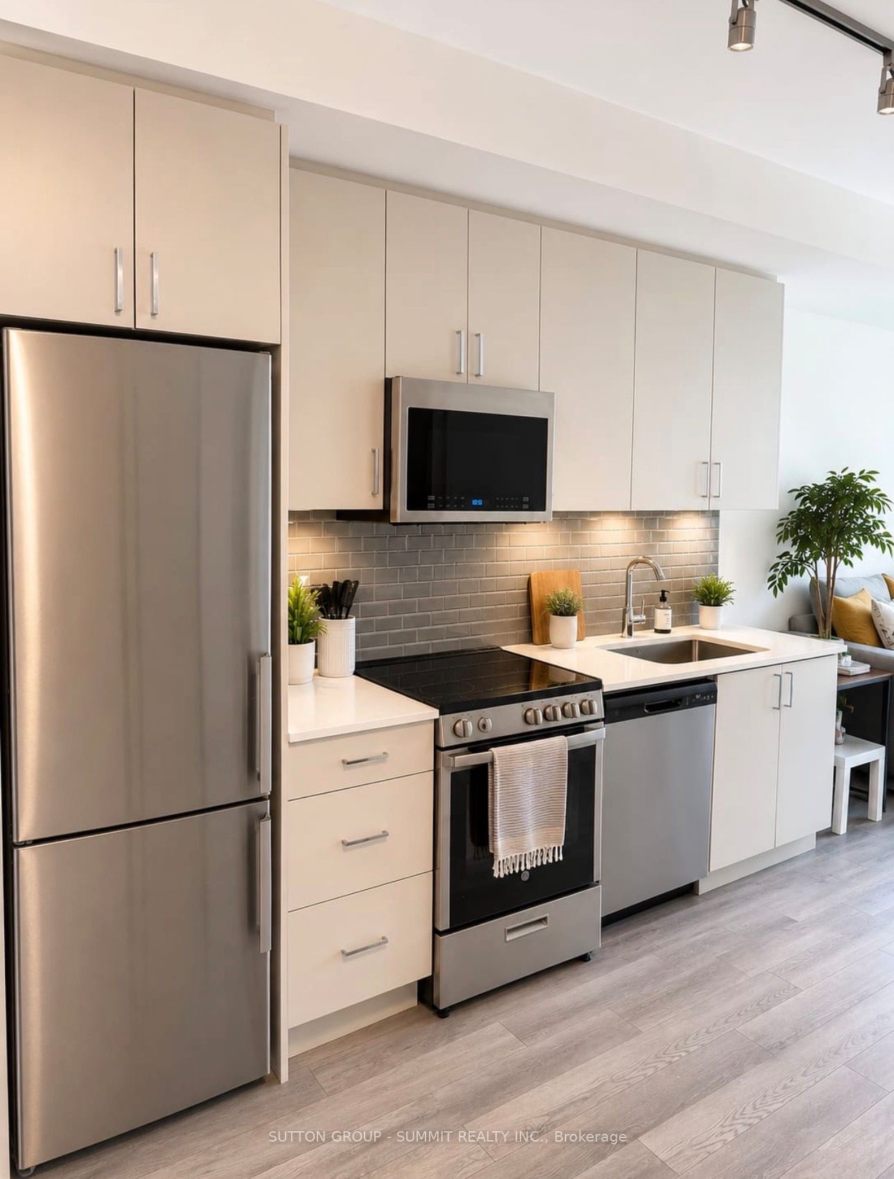 Additional image 3 of 111-1005 Dundas Street E, Oakville, ON, L6H 8C7