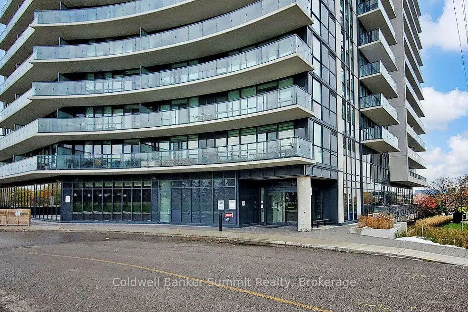 Additional image 3 of 1461 Lawrence Avenue West Avenue 504
