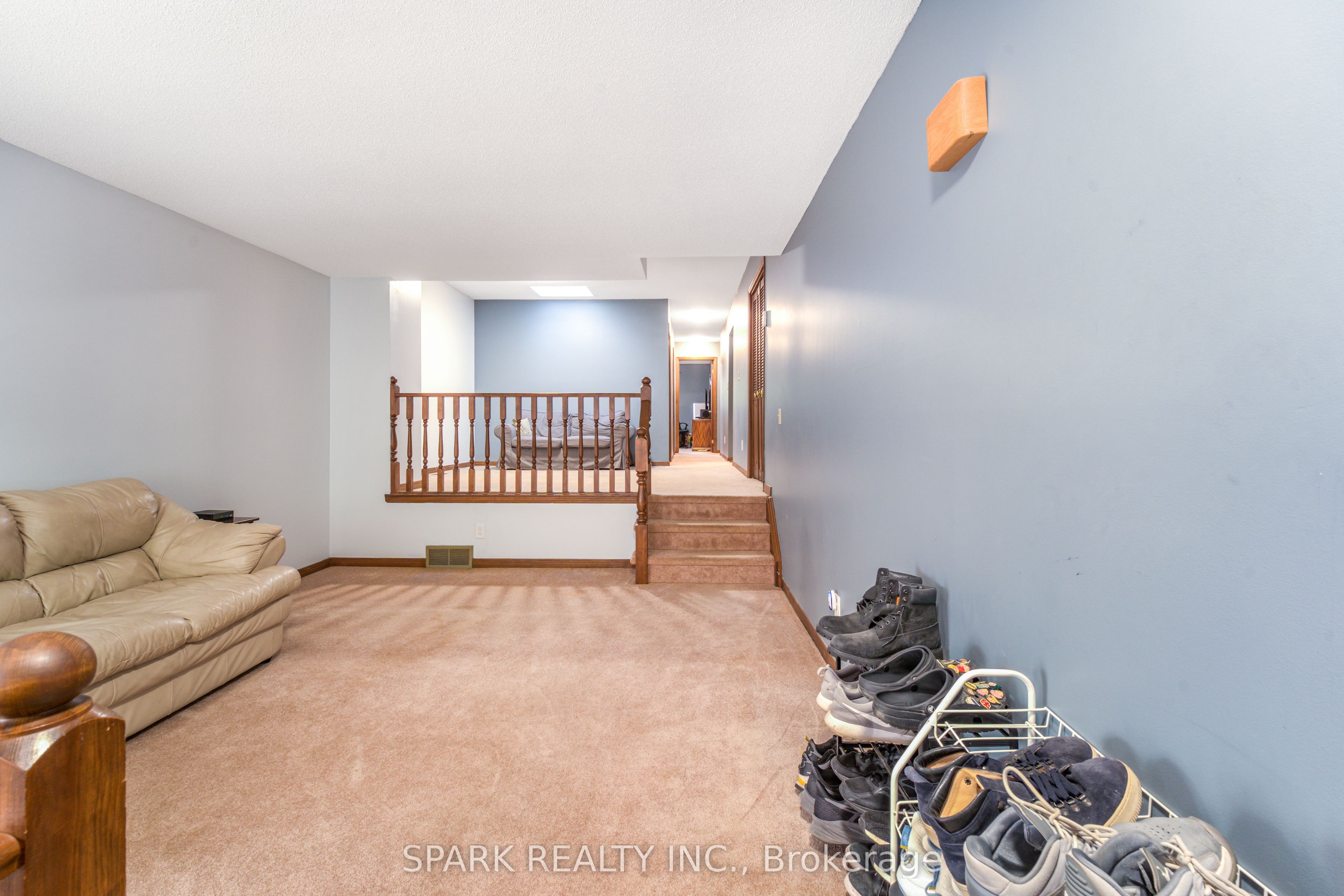 Additional image 4 of 28 Lampman Crescent, Thorold, ON, L2V 4K7