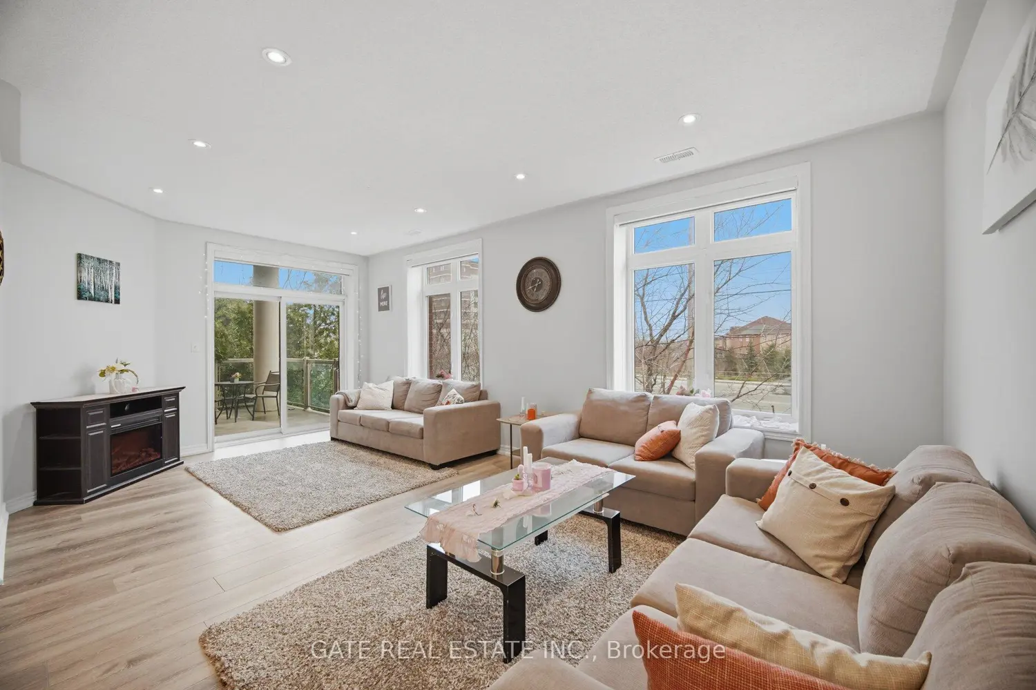 Additional image 10 of 7340 Markham Road 104