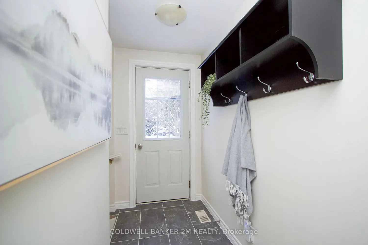 Additional image 15 of 812 Burnham Street