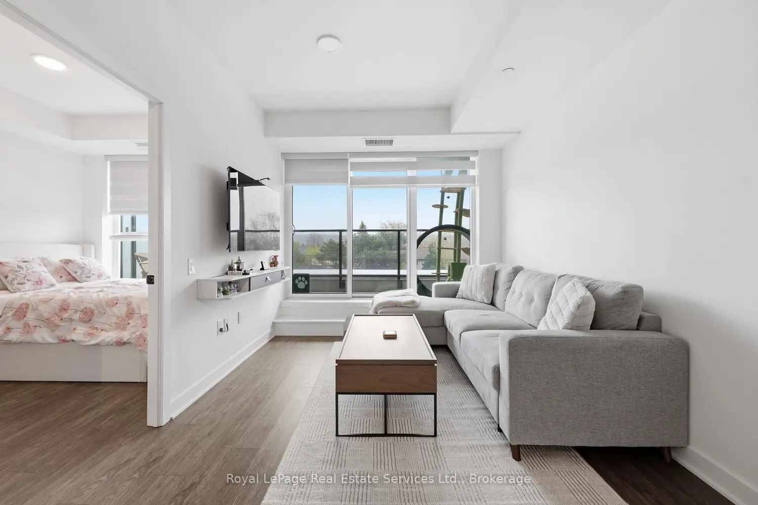 Additional image 9 of 2782 Barton Street 202