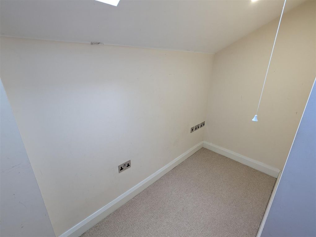 Additional image 8 of 4 bed terraced house to rentVictoria Court, Hereford HR4