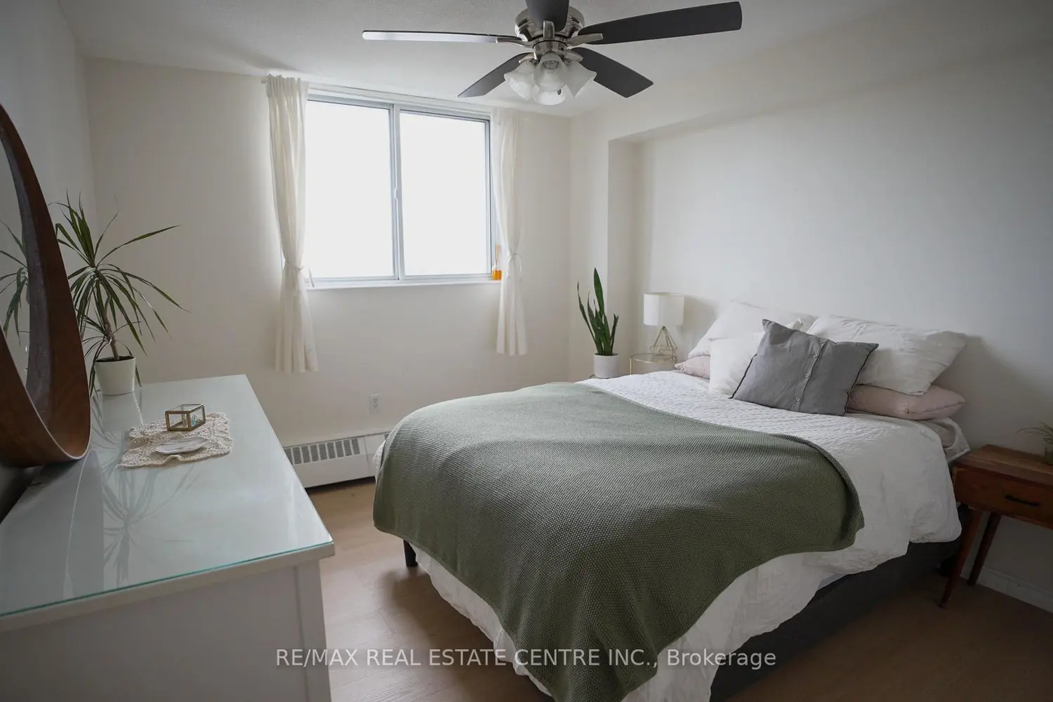 Additional image 17 of 1100 Caven Street 704
