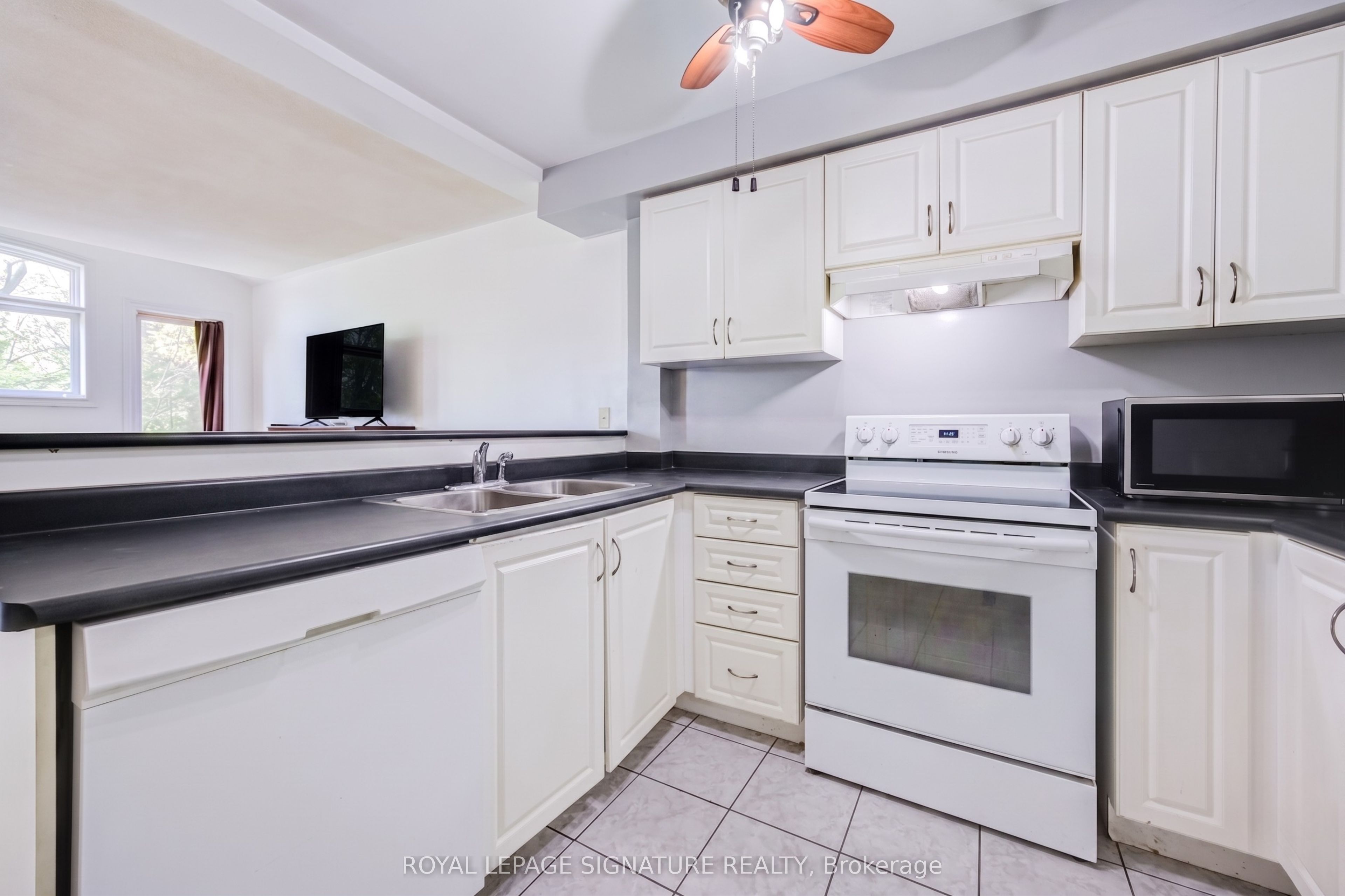 42 Corvette Court, Brampton, ON, L7A 2H8 photo 5
