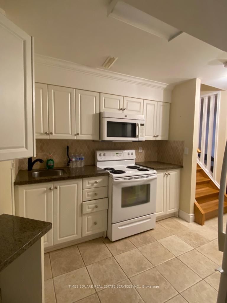 3197 Oakview Road, Mississauga, ON, L5N 7N9