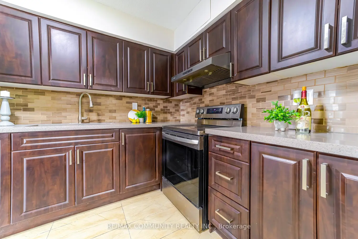Additional image 11 of 3380 Eglinton Avenue 511