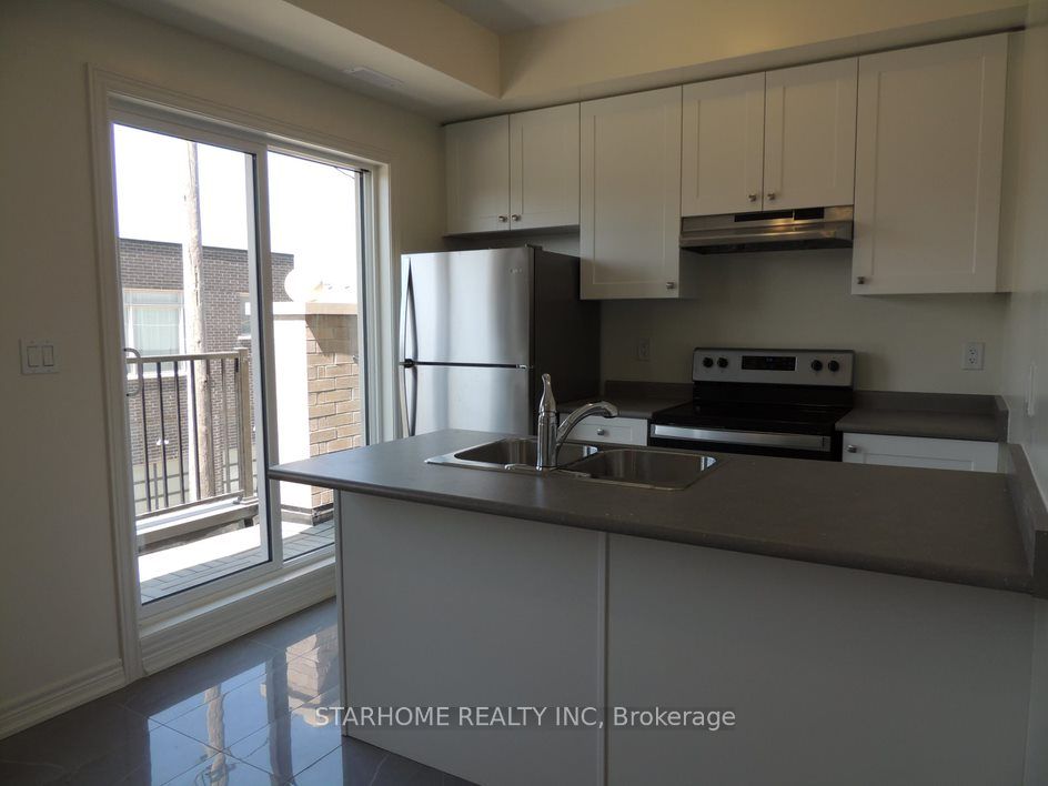 Additional image 2 of Coach-9436 Bayview Avenue, Richmond Hill, ON, L4C 5G9