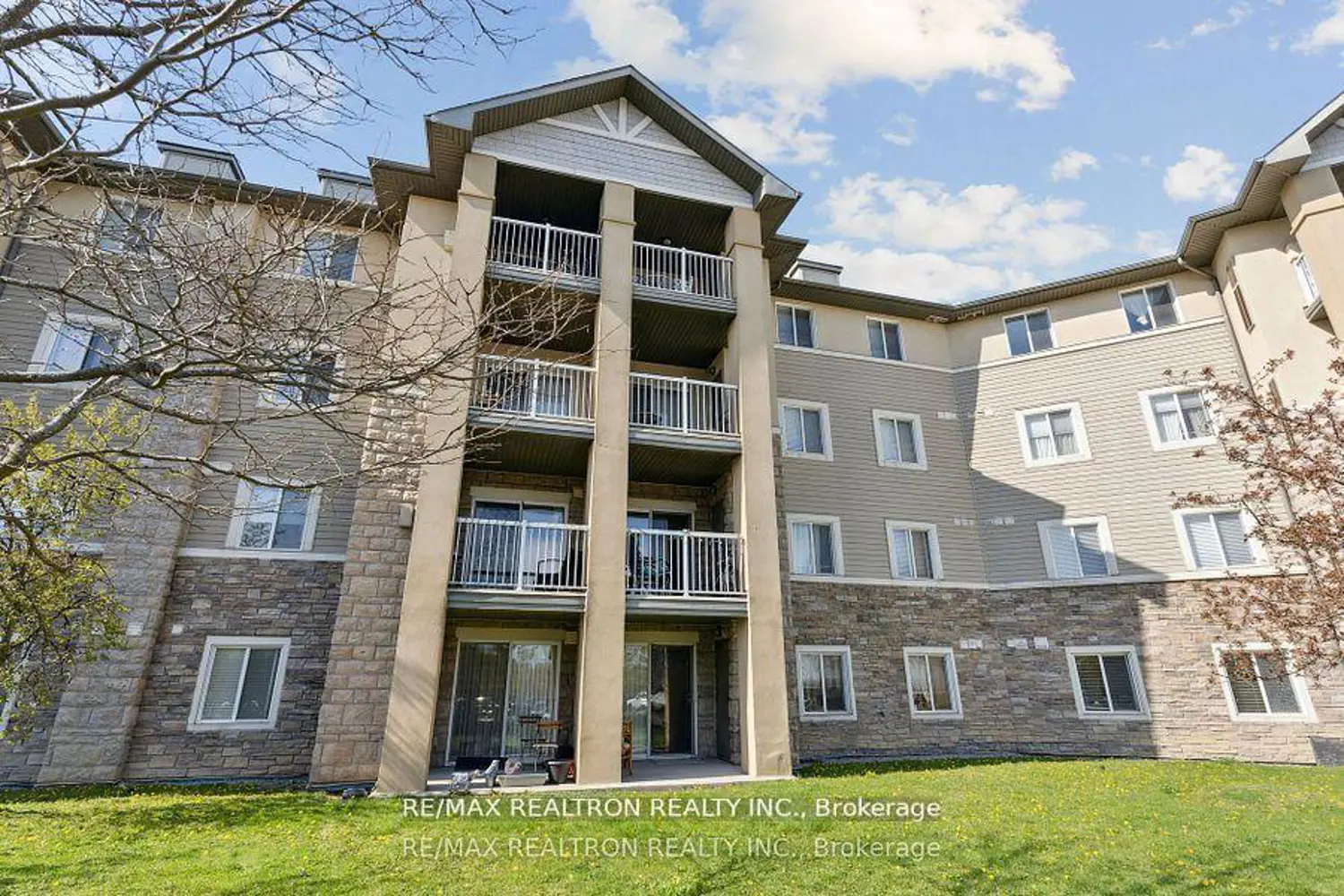 684 Warden Avenue 103