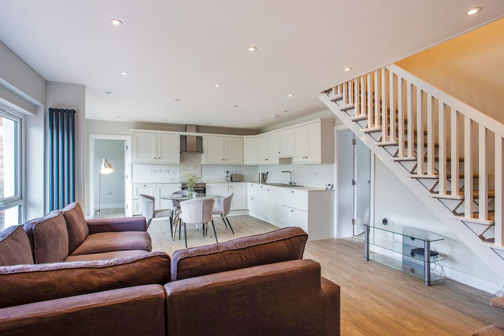 Additional image 2 of 4 bed detached house to rentSchool Road, Charlton Kings, Cheltenham GL53