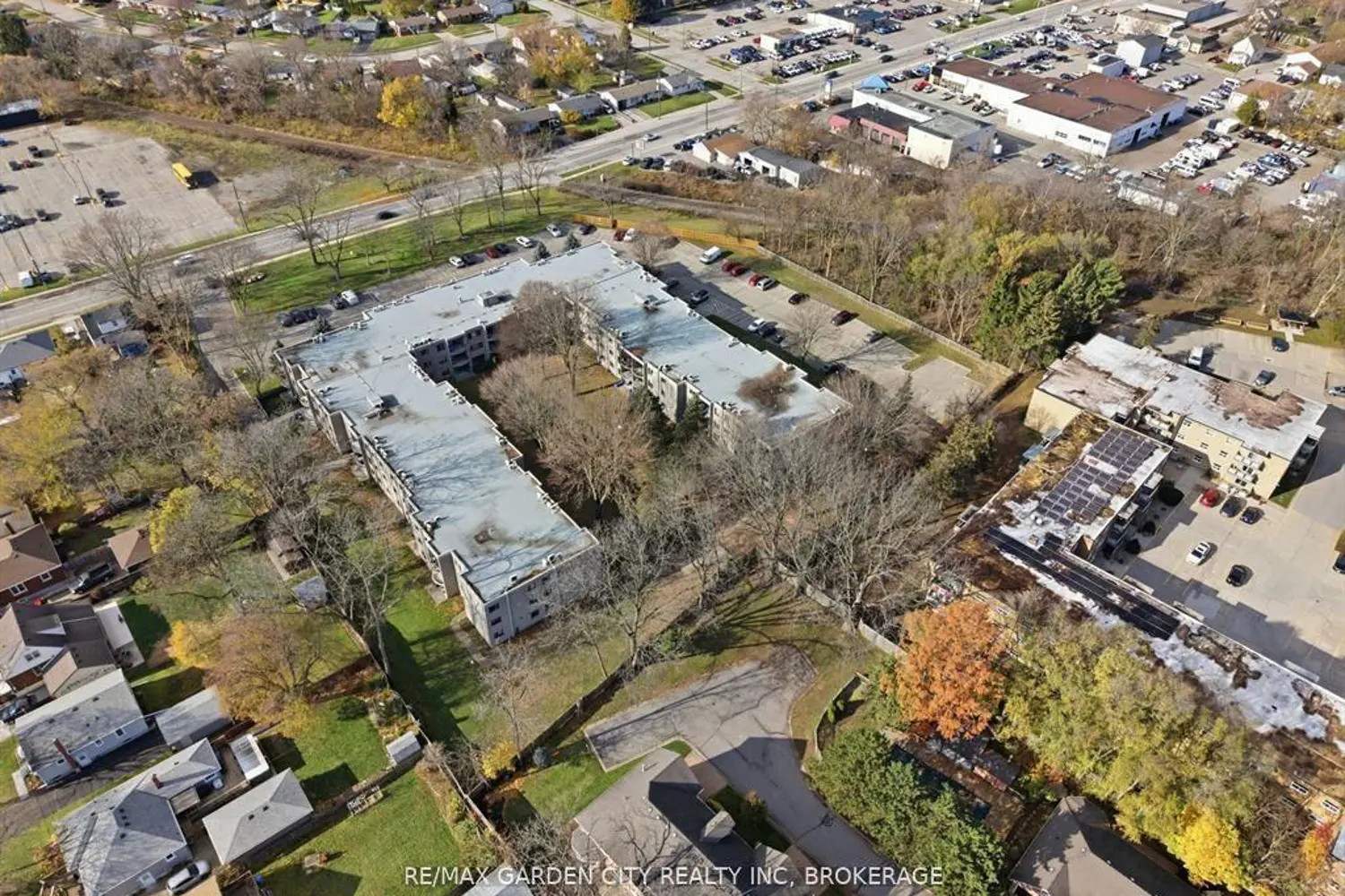 Additional image 18 of 4658 Drummond Road 230