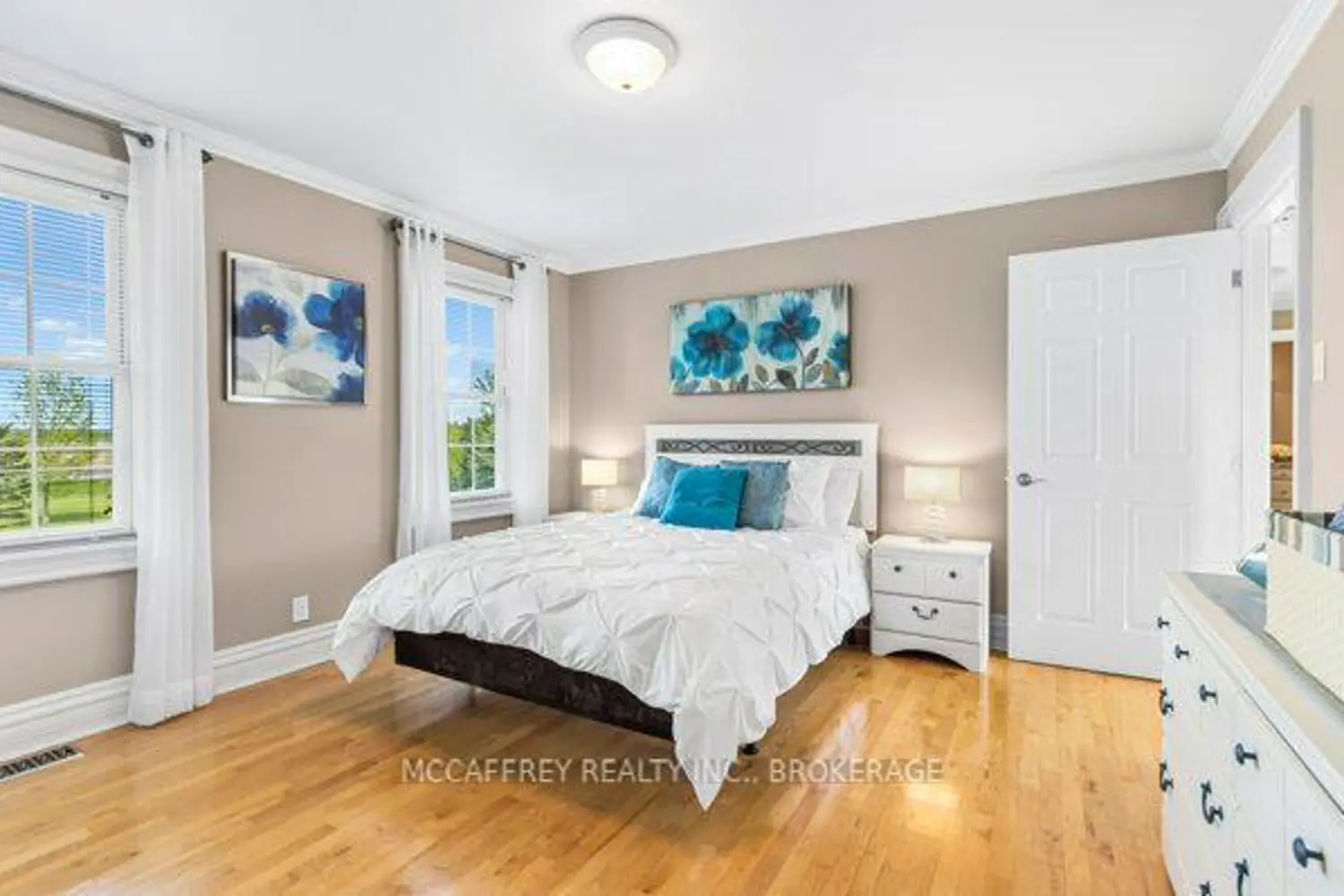 Additional image 10 of 888 Cr 8