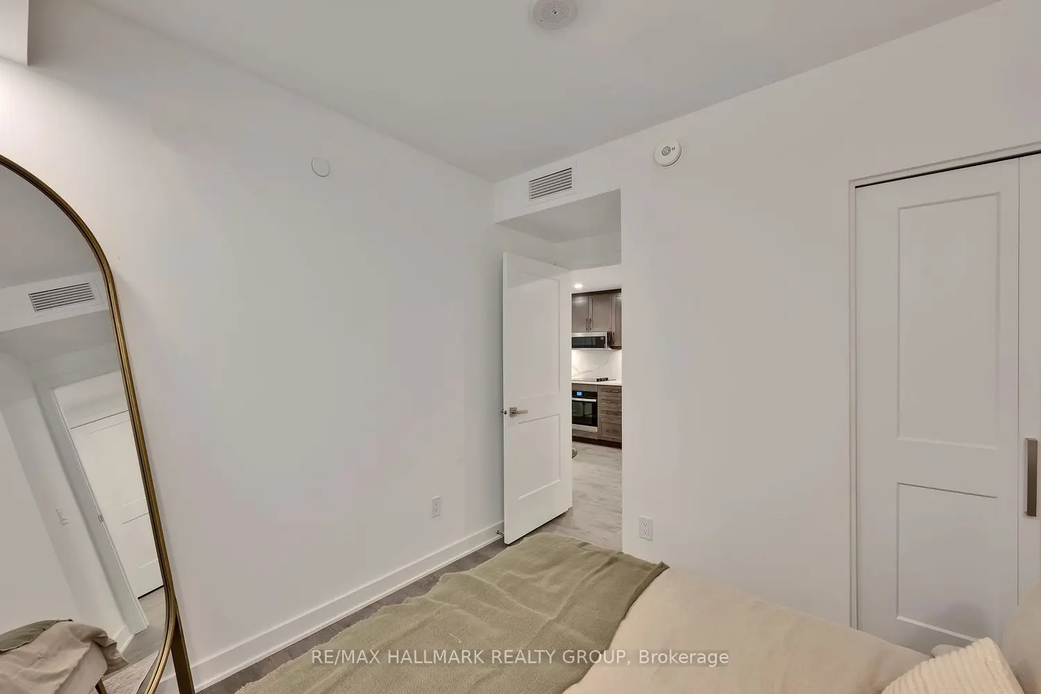 Additional image 10 of 340 Queen Street 801