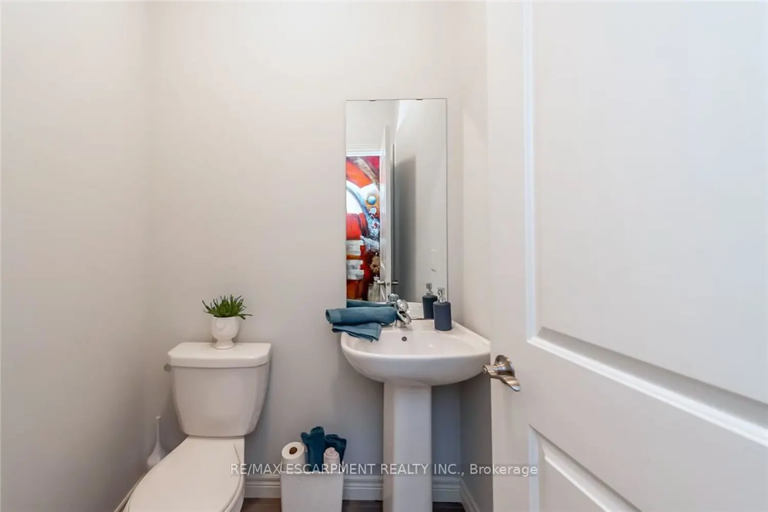 Additional image 10 of 98 Shoreview Place 42