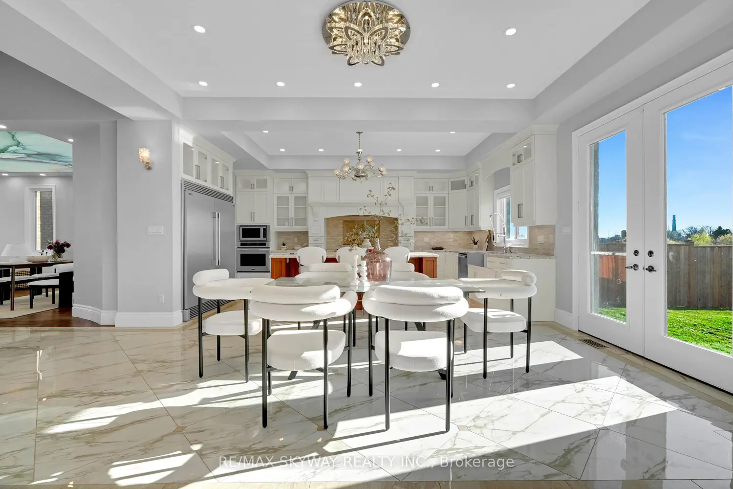 Additional image 5 of 7 Riesling Court