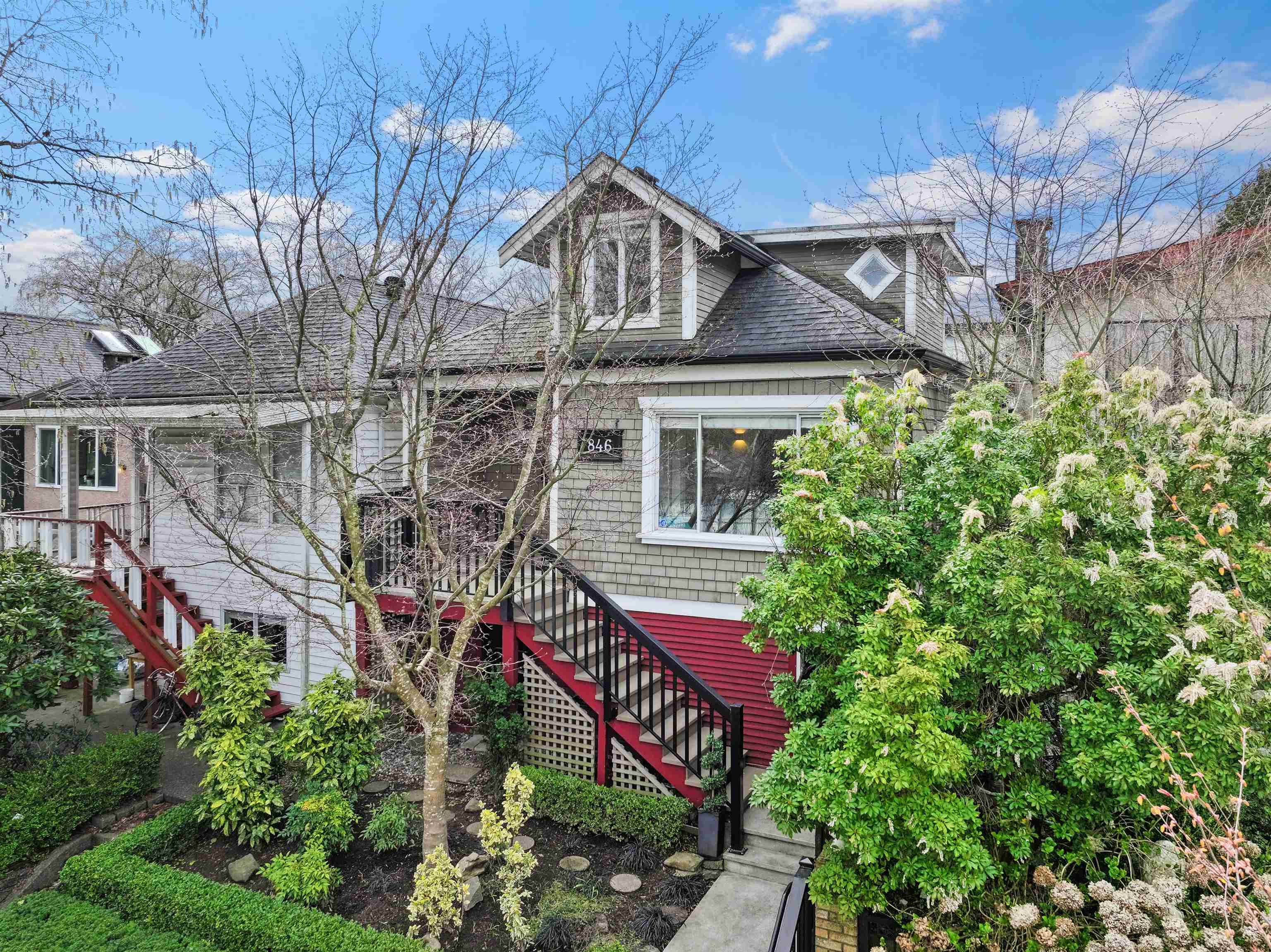 846 23rd Avenue E, Vancouver, BC, V5V 1Y4