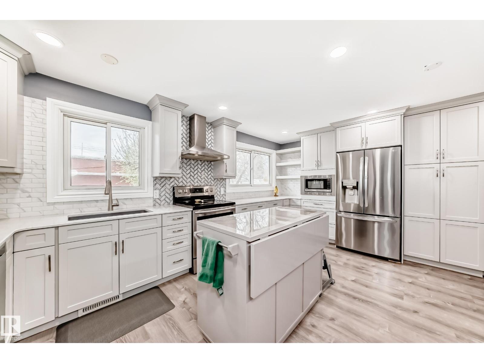 Additional image 2 of 4006 115 Avenue NW, Edmonton, AB, T5W0V4