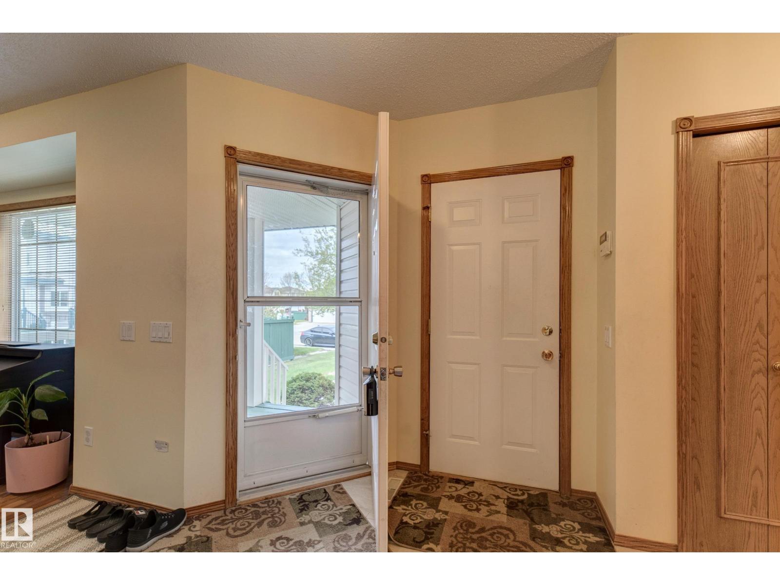 Additional image 5 of 1003 Blackburn Close SW, Edmonton, AB, T6W1C3