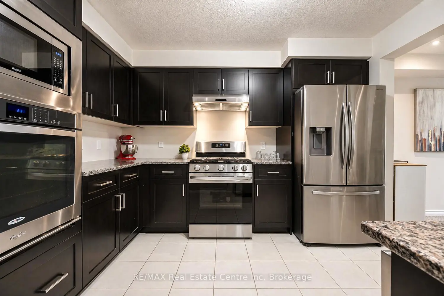 46 Jeffrey Drive photo 3
