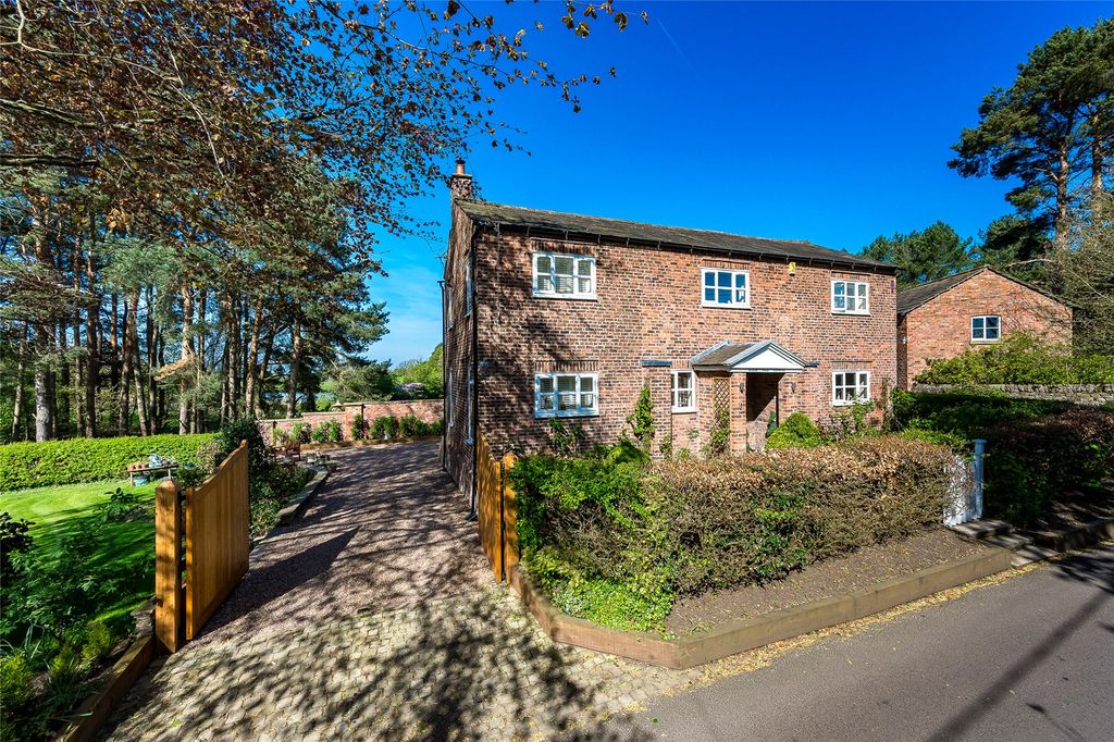 Additional image 3 of 3 bed link detached house to rentAndertons Lane, Henbury, Macclesfield, Cheshire SK10