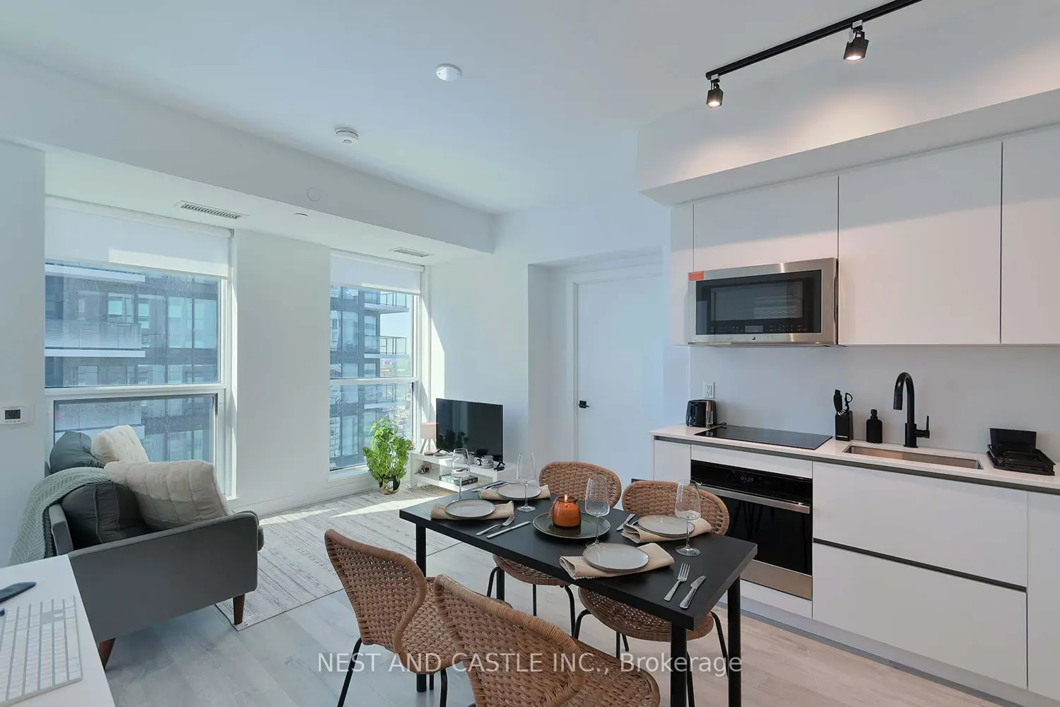 327 King Street 4104