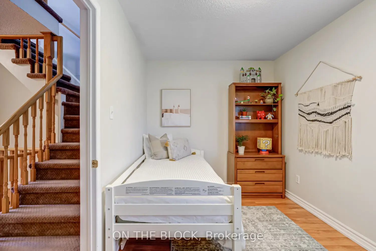 Additional image 10 of 224 Rosemount Avenue 4