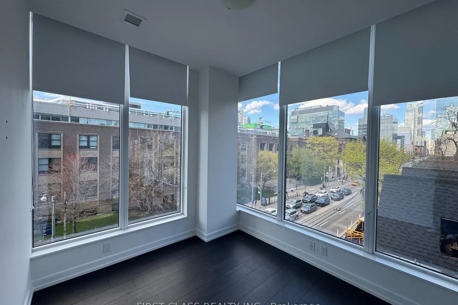 Additional image 8 of 203 College Street 407