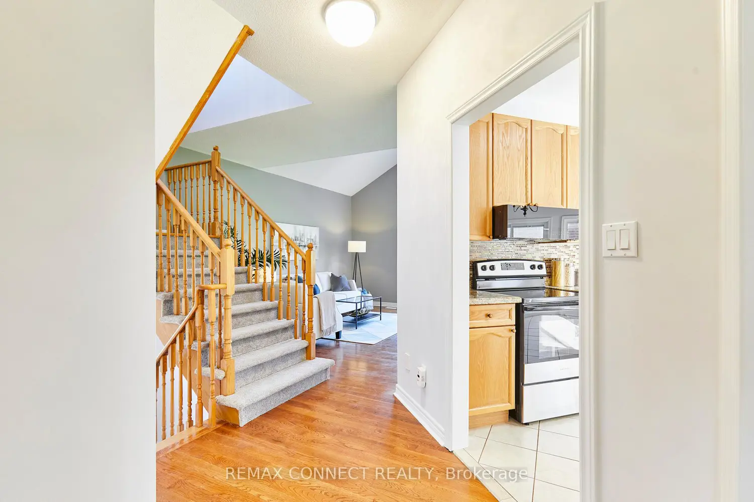 Additional image 10 of 304 Waterbury Crescent