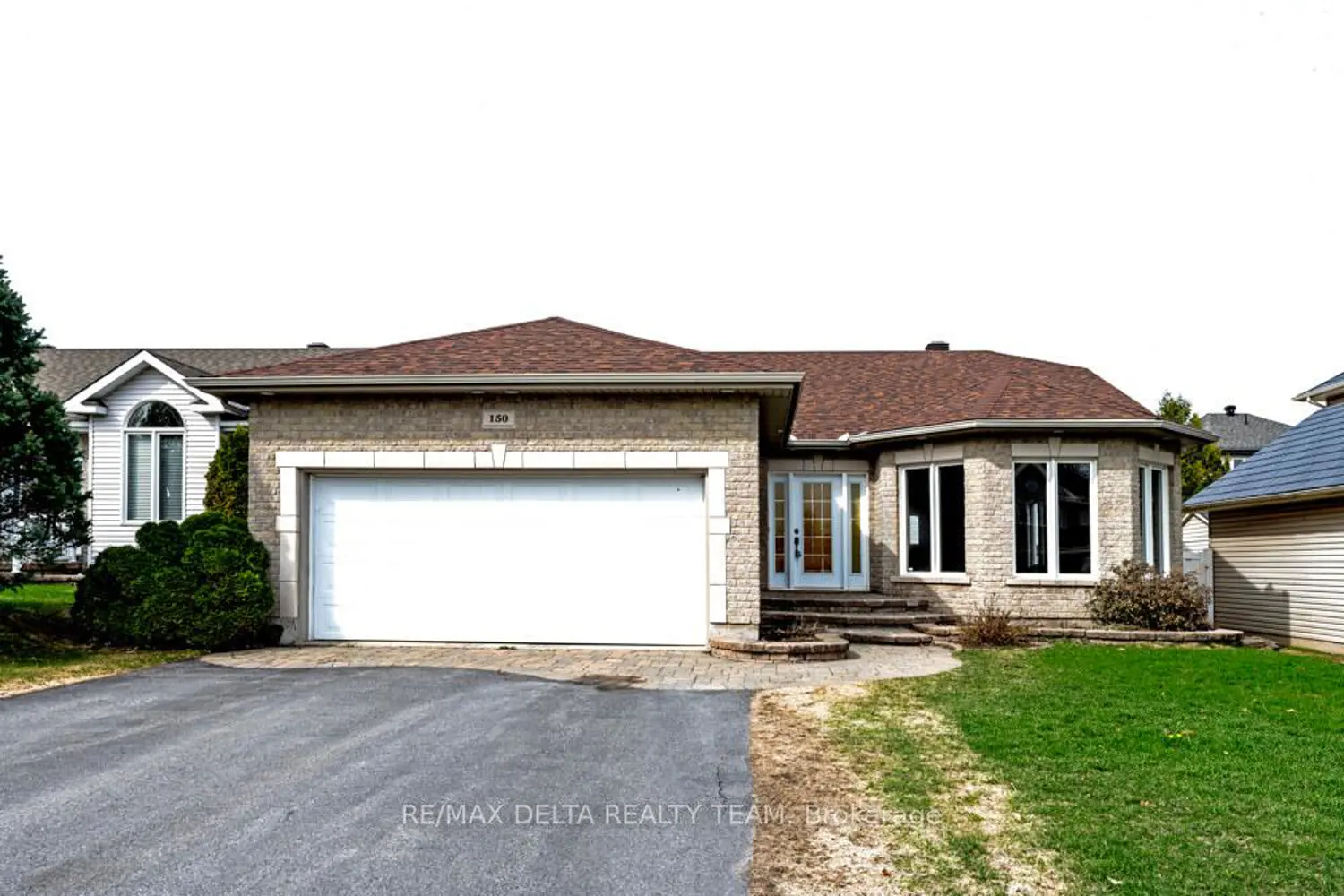 150 Sandra Crescent photo 2