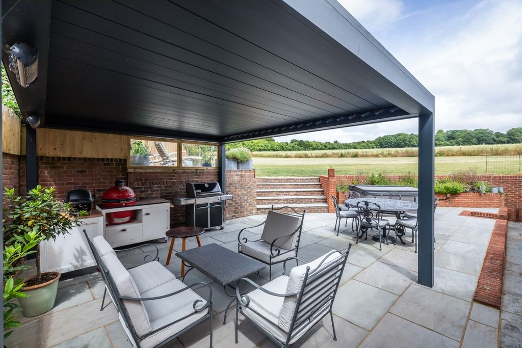 4 bed detached house to rentOwslebury, Winchester SO21