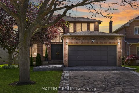 Additional image 7 of 376 Carrier Lane, Oakville, ON, L6H 5E9
