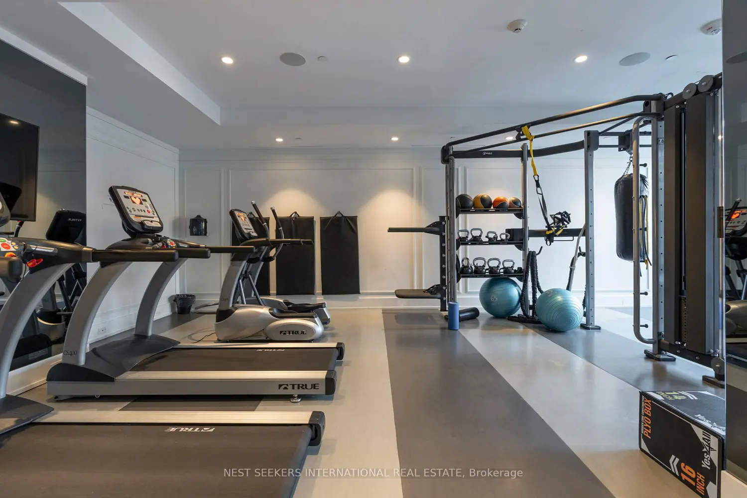 Additional image 17 of 6 Parkwood Avenue 303