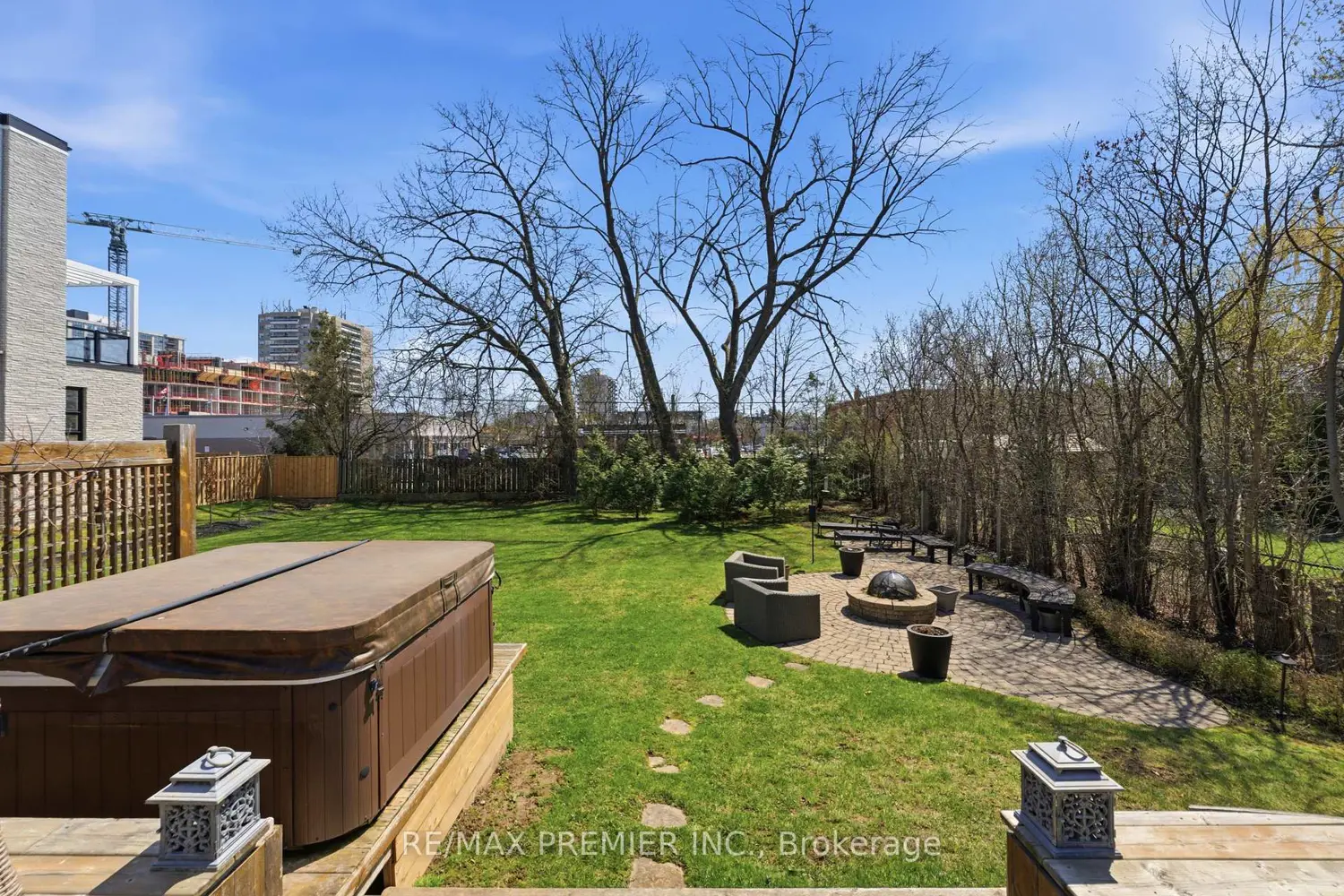 Additional image 17 of 2304 Sovereign Street