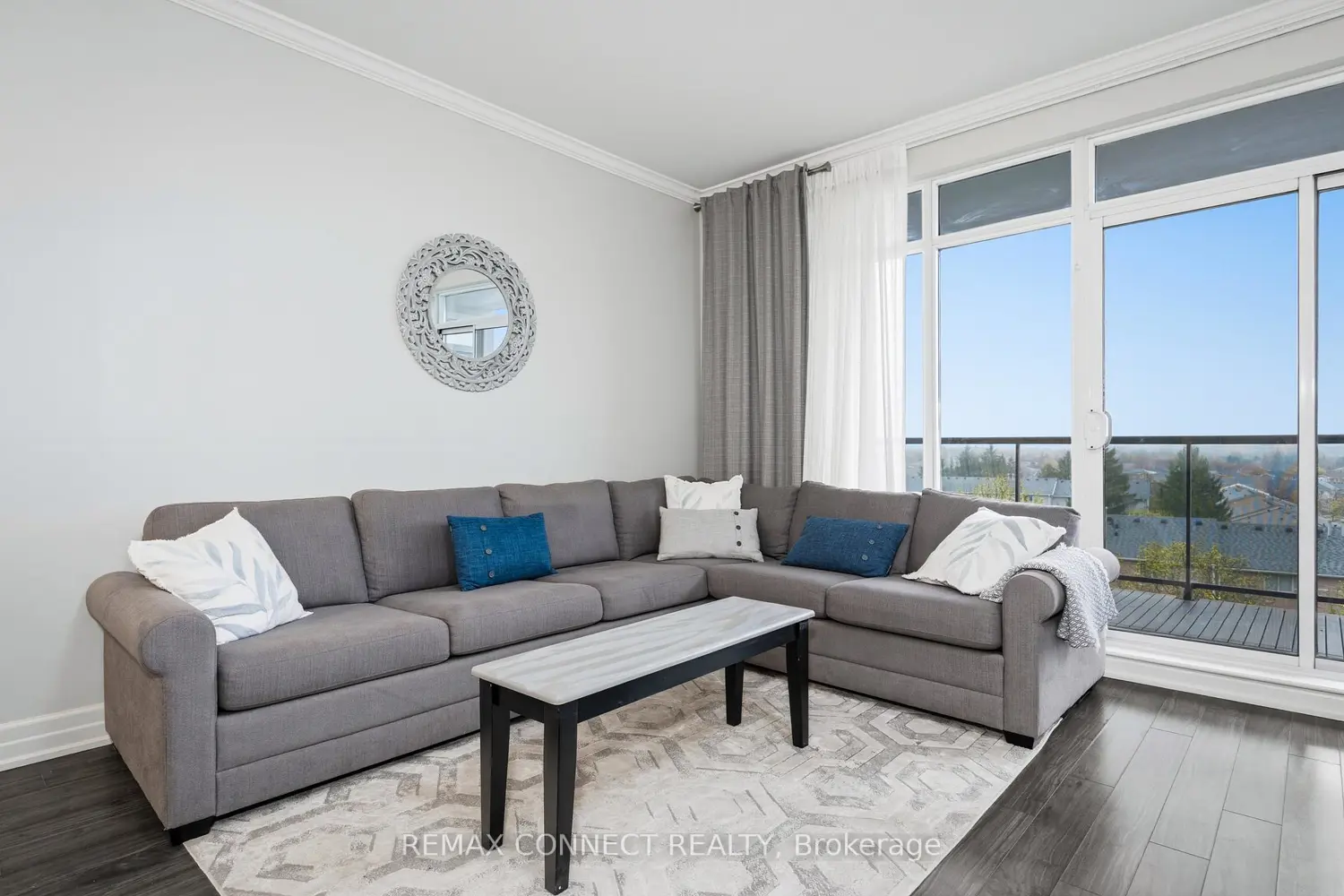 Additional image 5 of 11121 Yonge Street 512