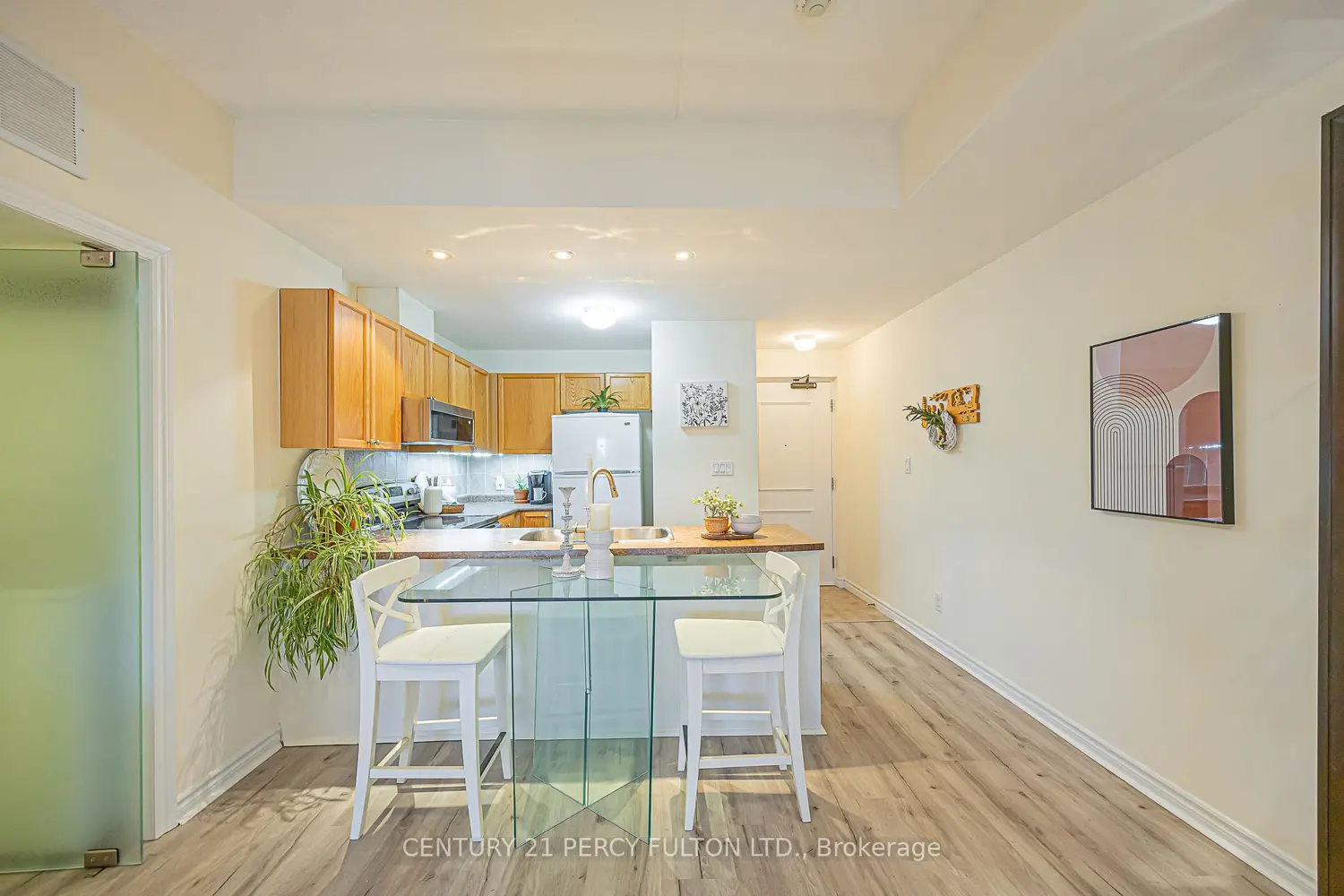 220 Main Street 211 photo 4