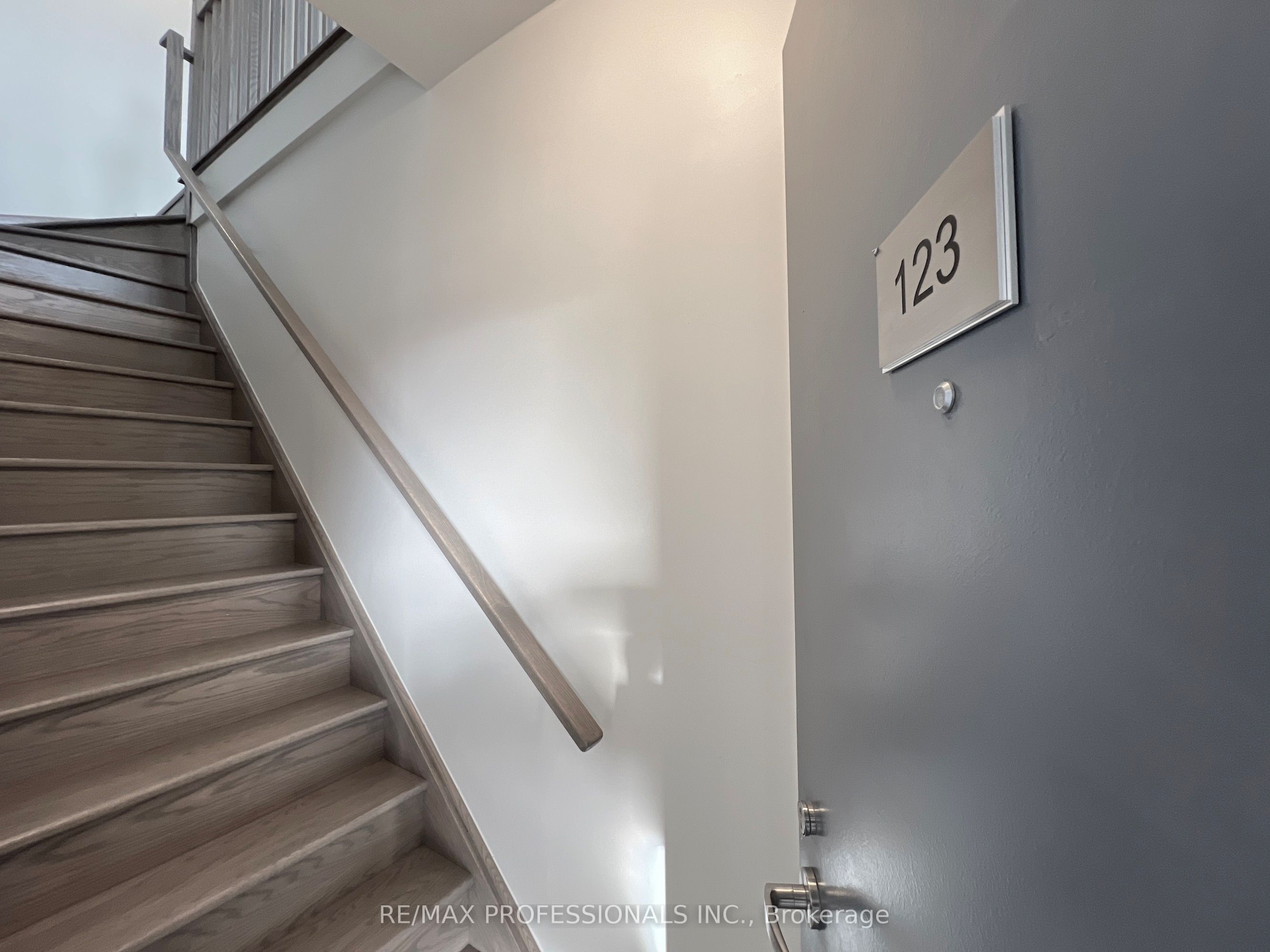 Additional image 2 of 123-62 Dixfield Drive, Toronto, ON, M9C 3W1