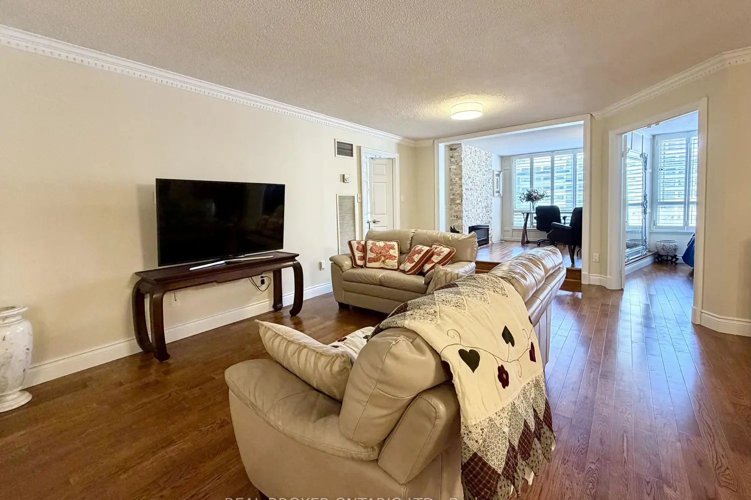 Additional image 5 of 130 Carlton Street 602