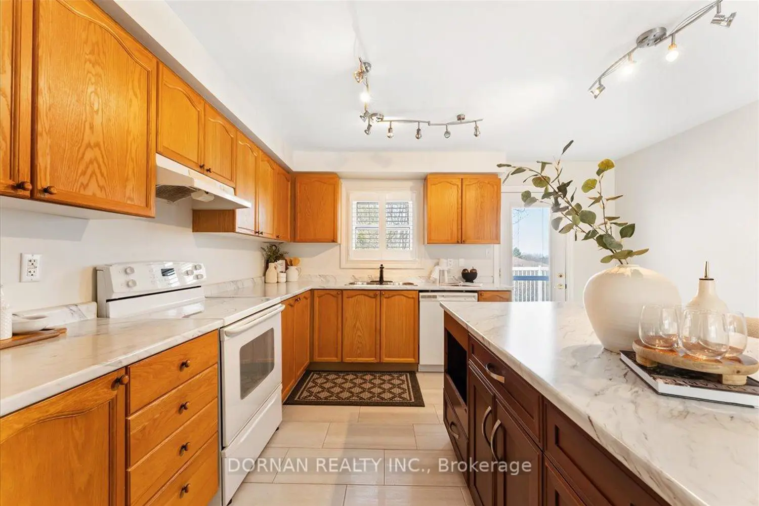 Additional image 4 of 754 Munson Crescent