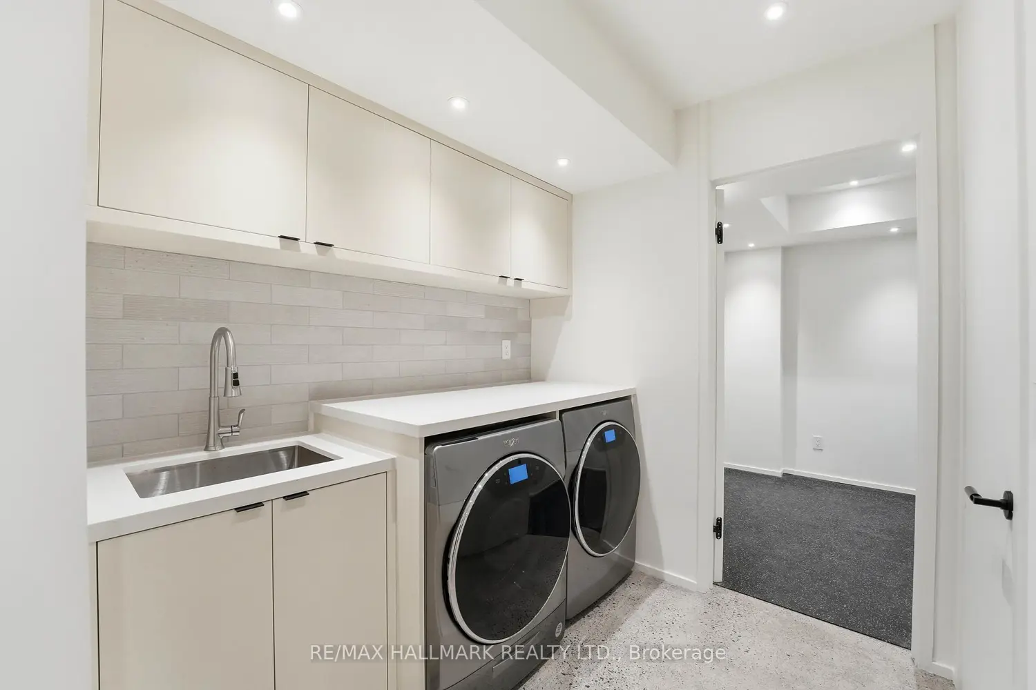 Additional image 12 of 48 Shaftesbury Avenue