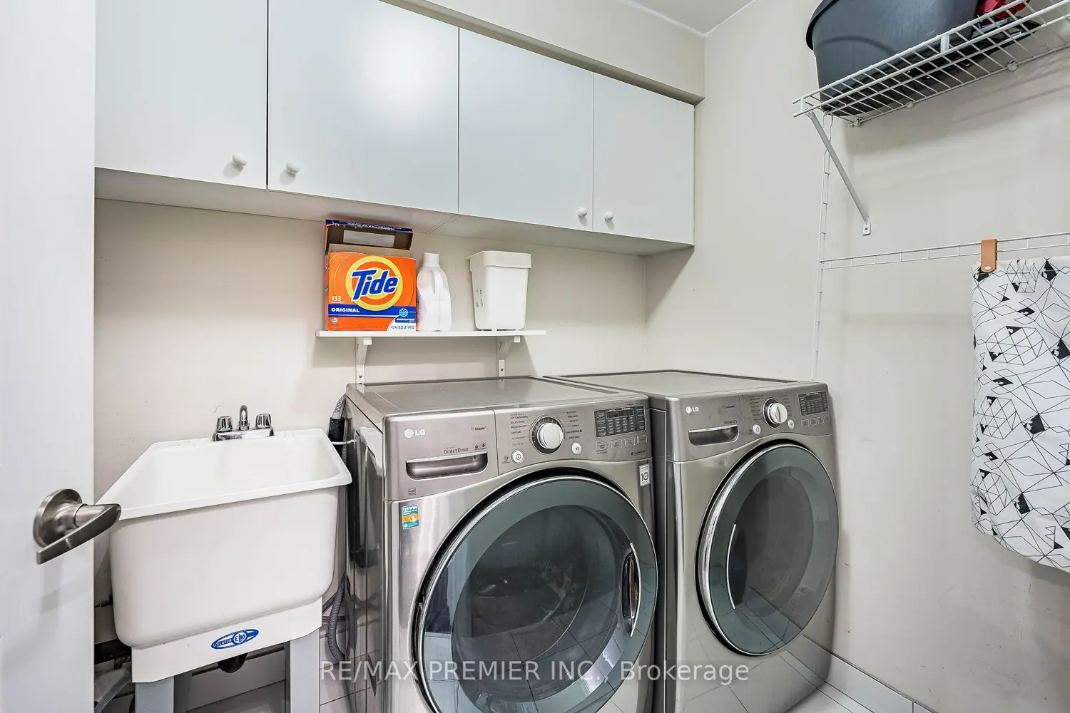 Additional image 13 of 8321 Kipling Avenue 16