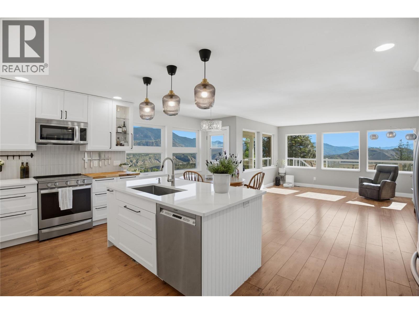Additional image 2 of 4724 Uplands Drive, Kamloops, BC, V2C6S9