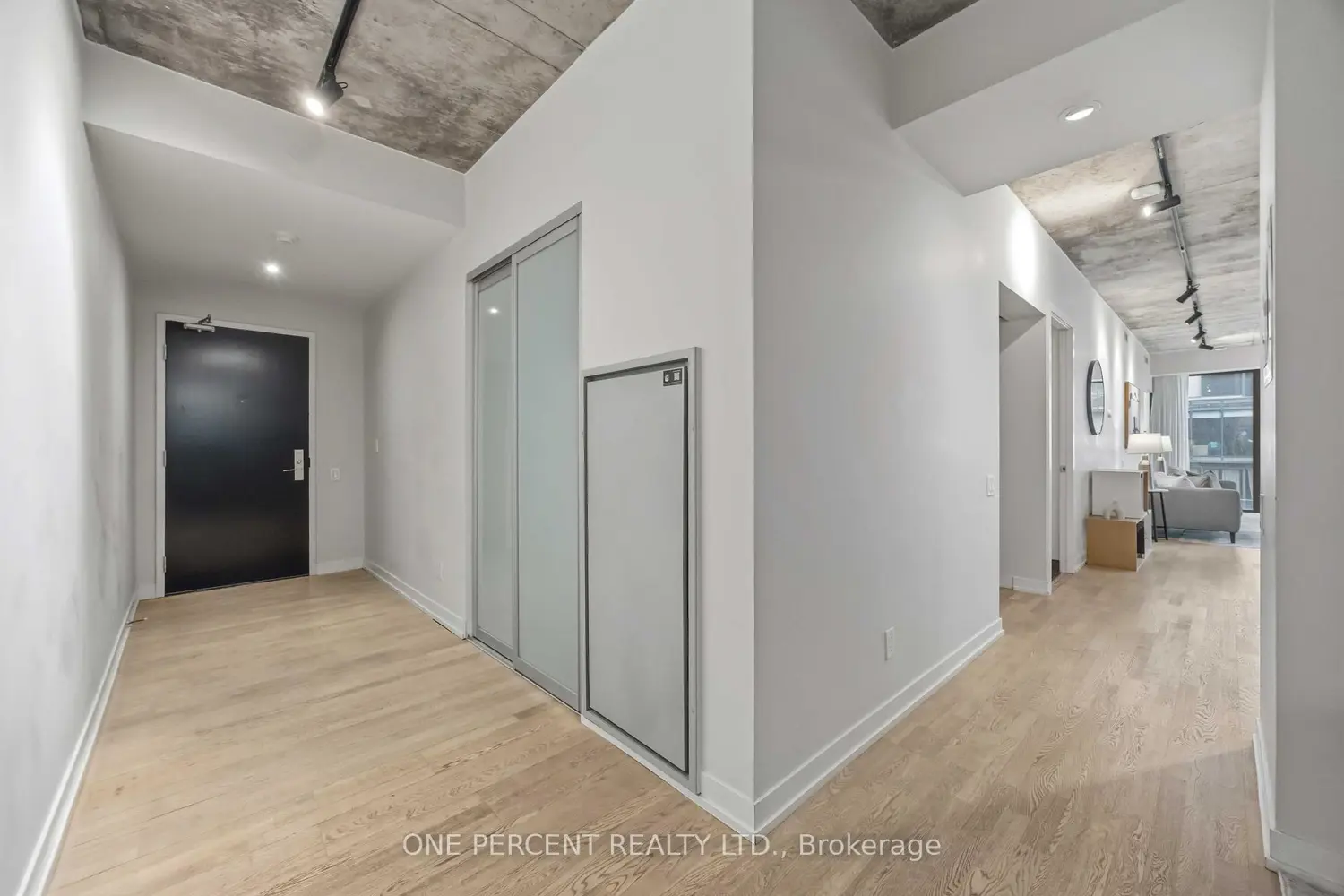 650 King Street 314