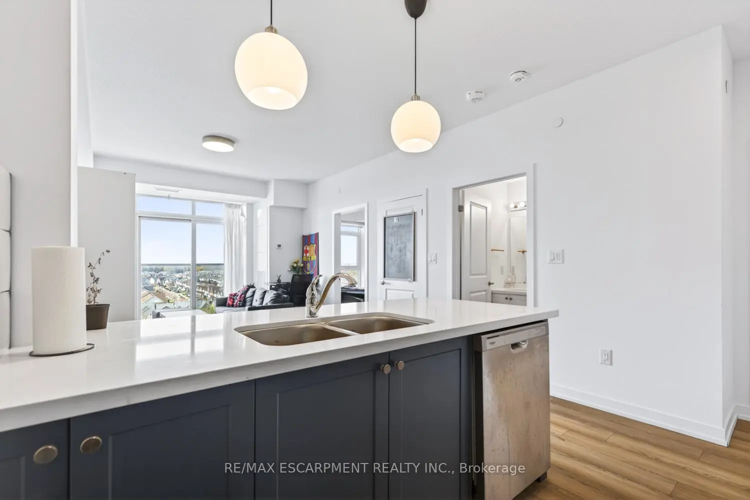 Additional image 8 of 470 Dundas Street 904