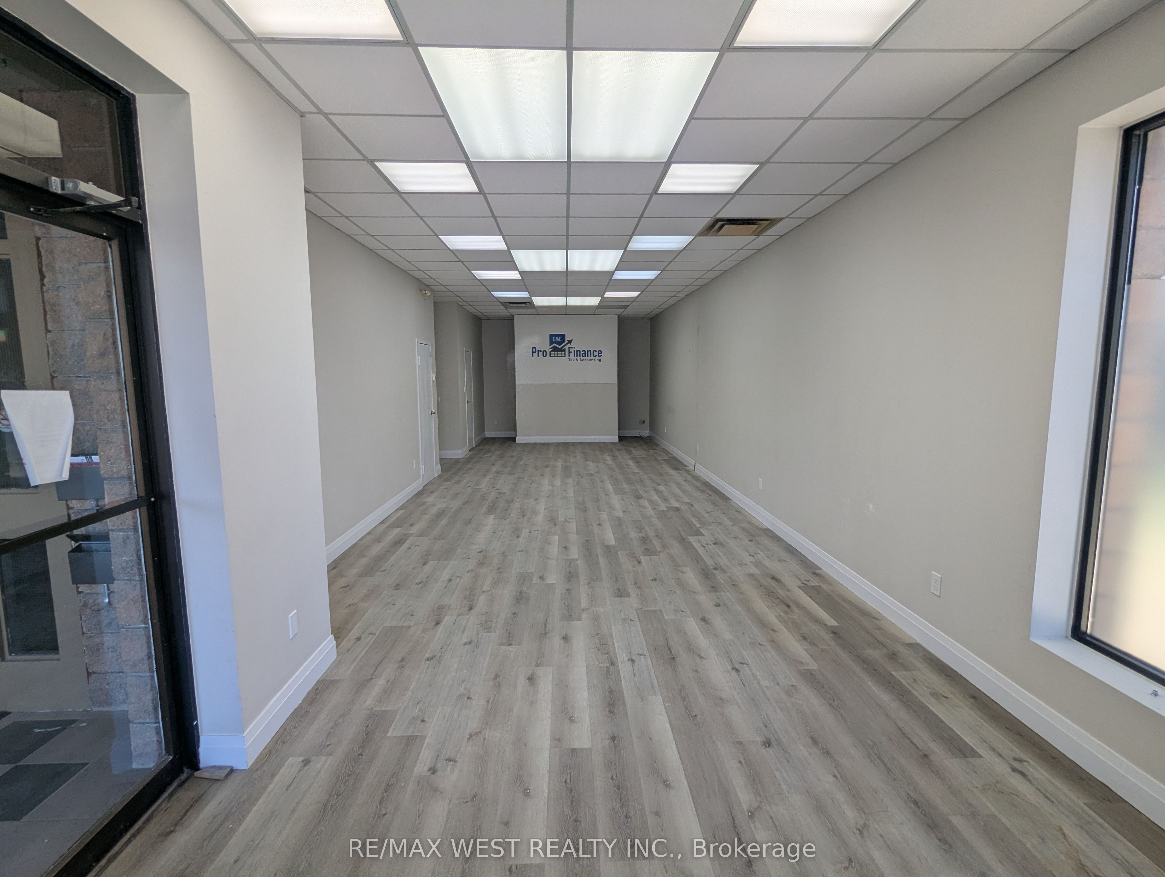 Additional image 2 of 2-624 Lakeshore Road E, Mississauga, ON, L5G 1J4