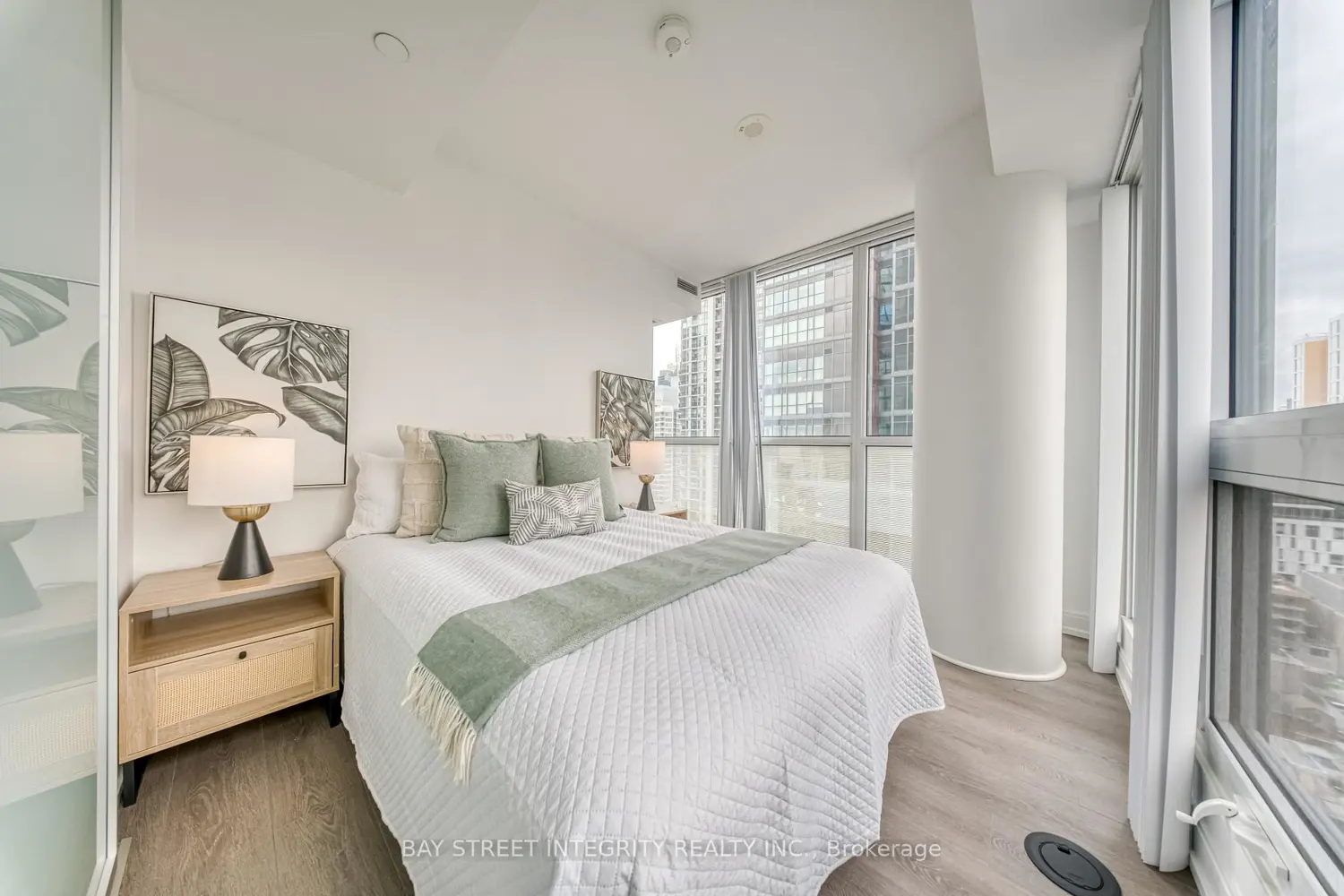 Additional image 17 of 181 Dundas Street 2211